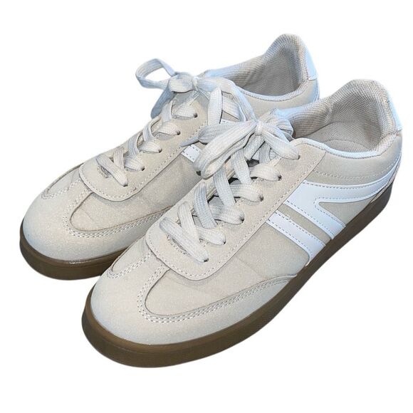 Womens Round Toe Low Top Classic Lace-up‎ Sneakers Beige Size 38 (7.5) - Picture 1 of 7